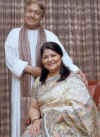 amjad ali khan&wife.jpg (71562 bytes)